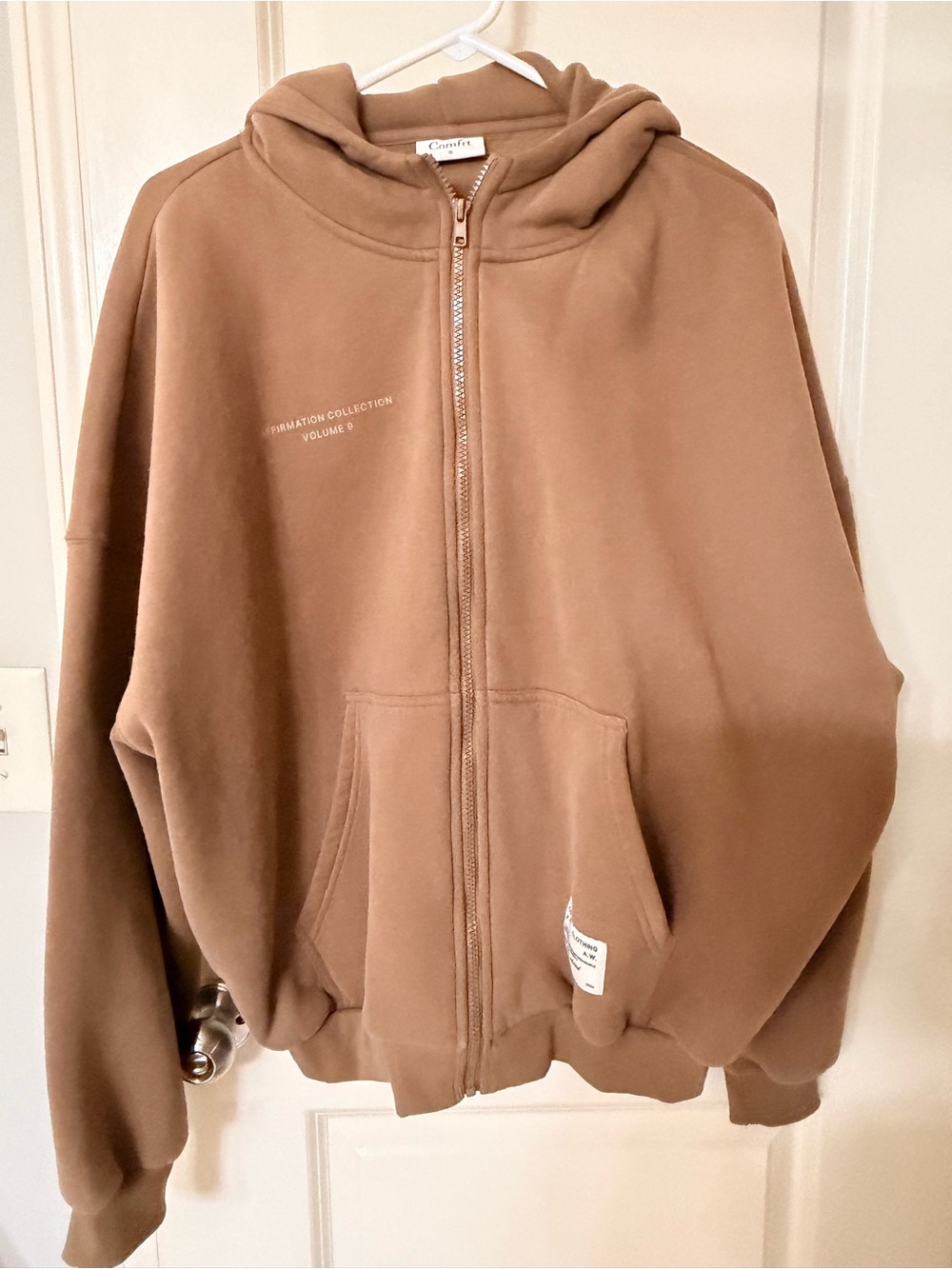 Comfrt-Comfortable Brown Full-Zip Hoodie with Subtle Logo